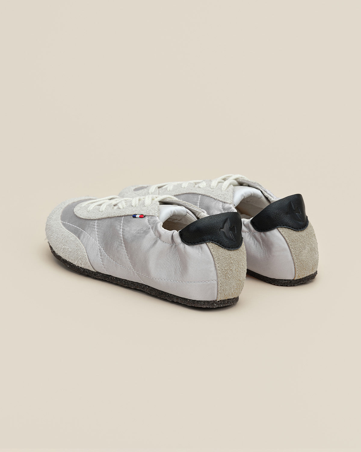 UPERA Barefoot Series-satin flow