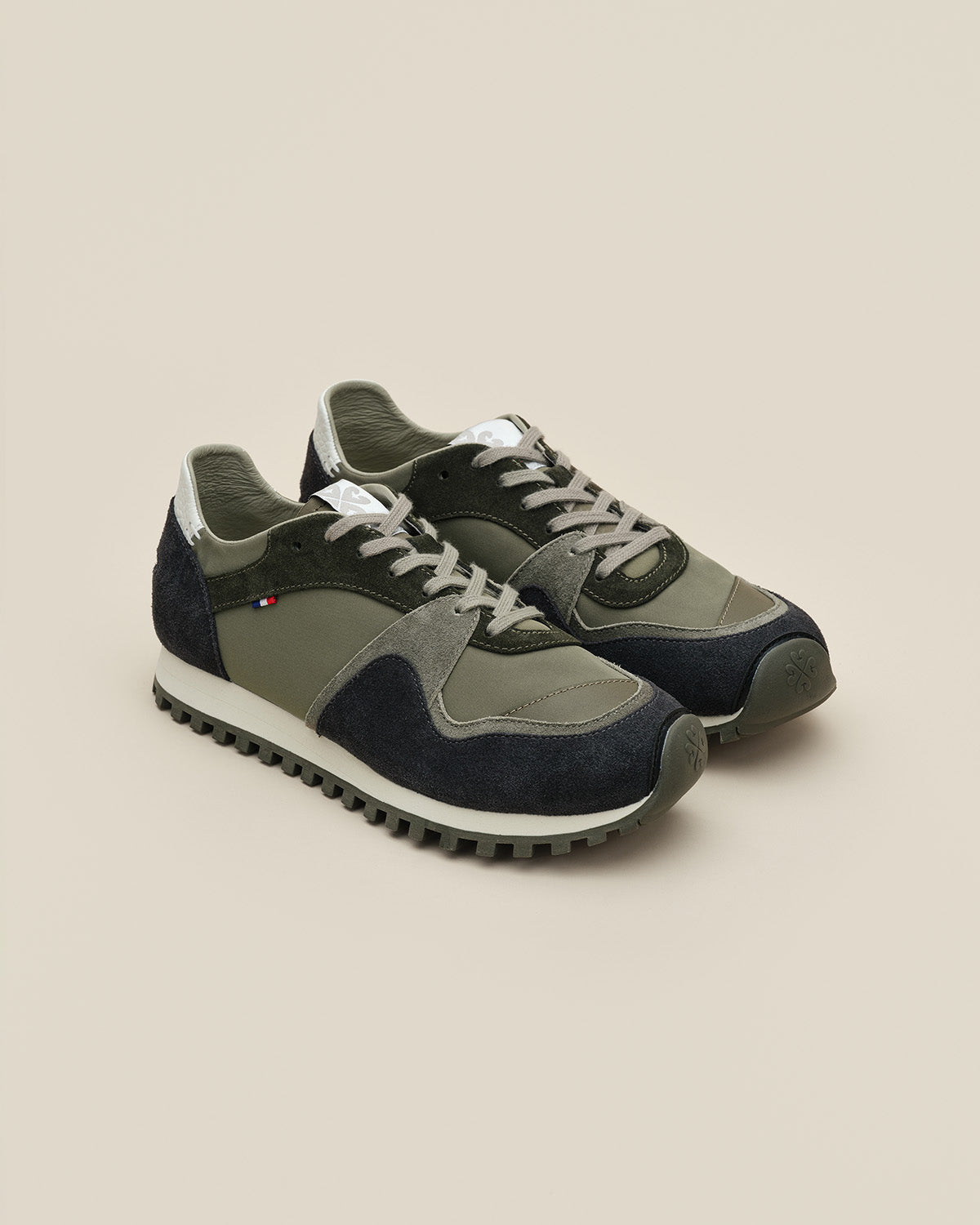 UPERA Nomad Series-olive branch